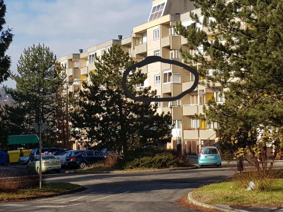 Hegyalja Apartman Залаэгерсег Экстерьер фото