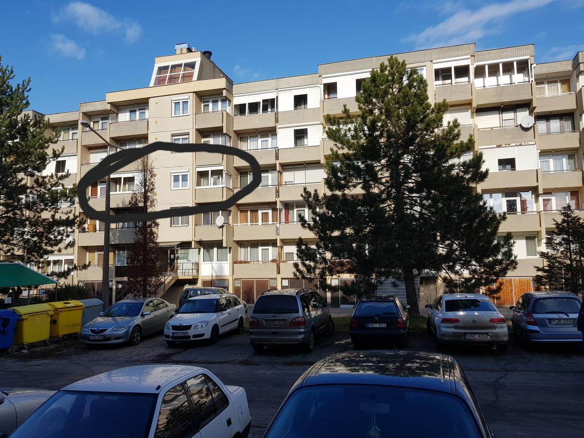 Hegyalja Apartman Залаэгерсег Экстерьер фото